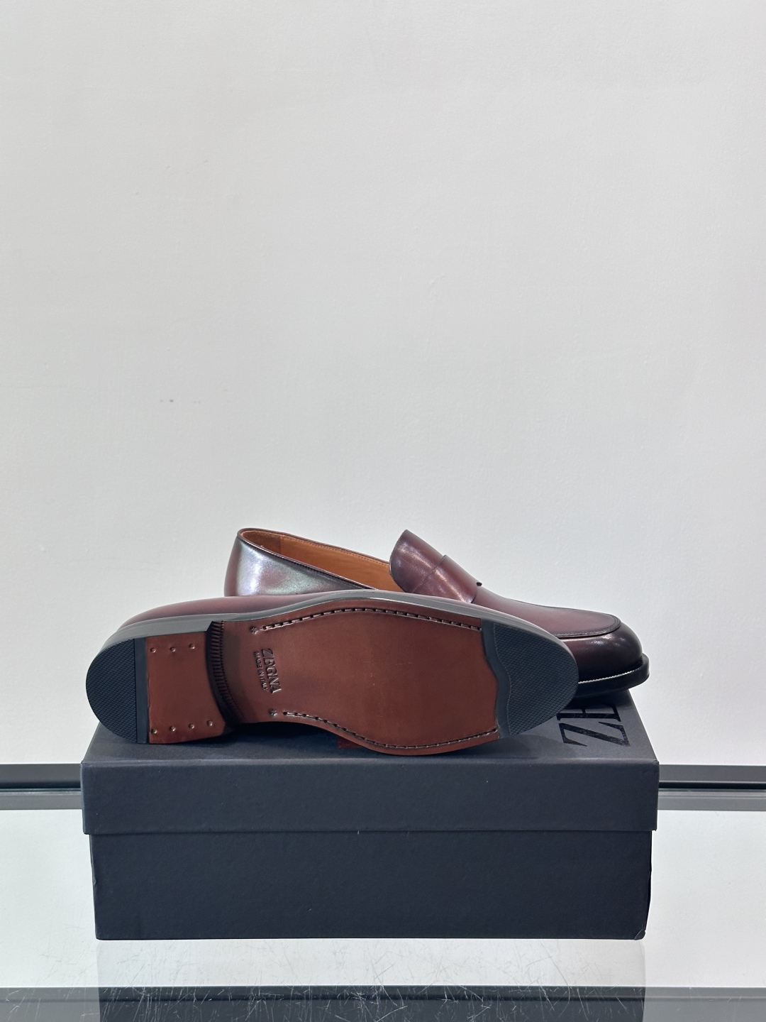 Zegna/杰尼亚 手工精品男士皮鞋 ，意大利进口皮胚 胎牛皮面 内里小牛皮 纯手工上色工艺 皮质细腻光
