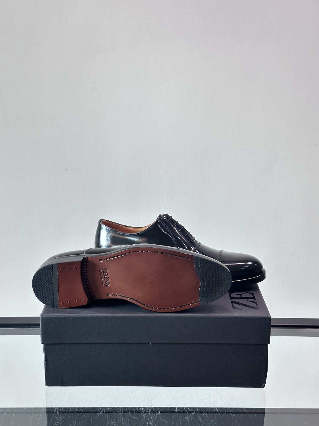 Zegna/杰尼亚 手工精品男士皮鞋 ，意大利进口皮胚 胎牛皮面 内里小牛皮 纯手工上色工艺 皮质细腻光