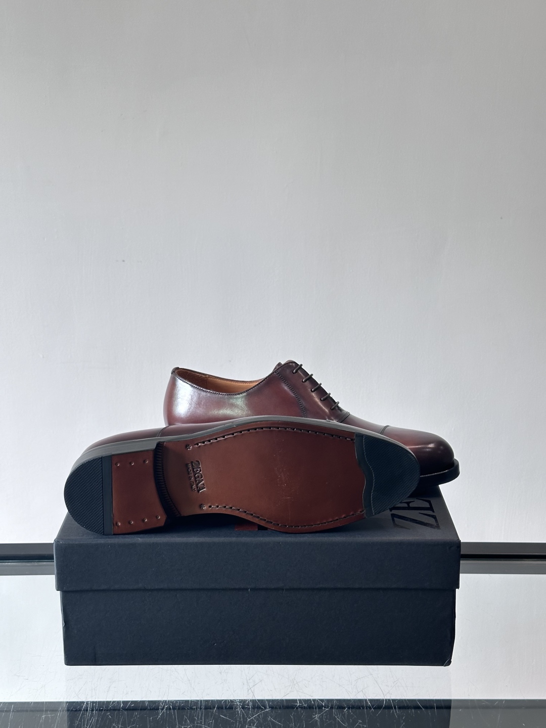 Zegna/杰尼亚 手工精品男士皮鞋 ，意大利进口皮胚 胎牛皮面 内里小牛皮 纯手工上色工艺 皮质细腻光