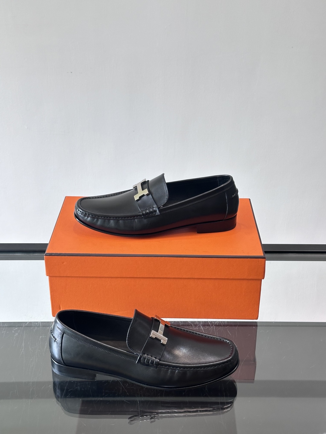 爱马仕Hermes皮鞋👞。2025高级感商务穿搭必备的男鞋~~进口原版牛皮，水染头层牛里，进口真皮大底！