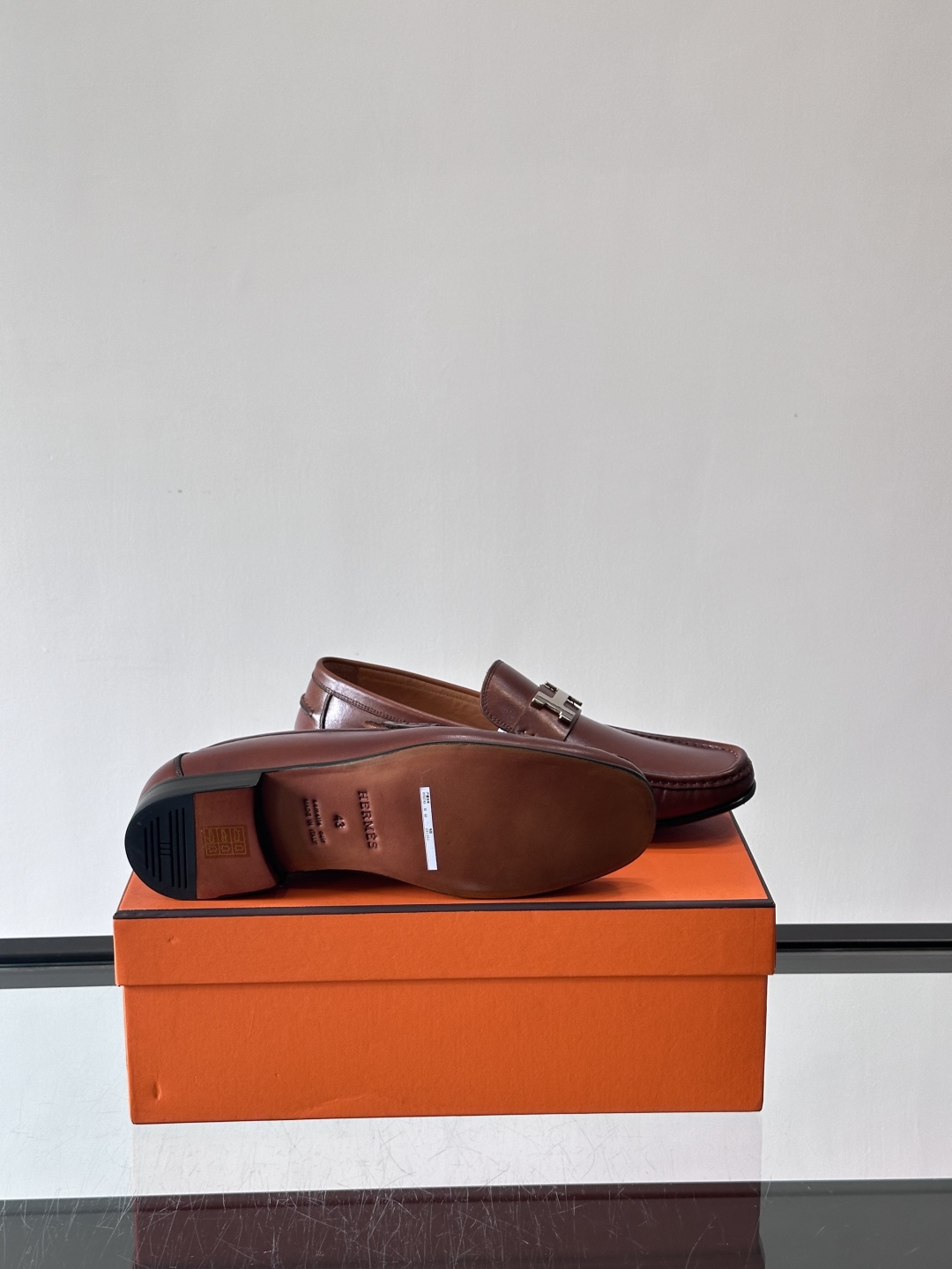 爱马仕Hermes皮鞋👞。2025高级感商务穿搭必备的男鞋~~进口原版牛皮，水染头层牛里，进口真皮大底！