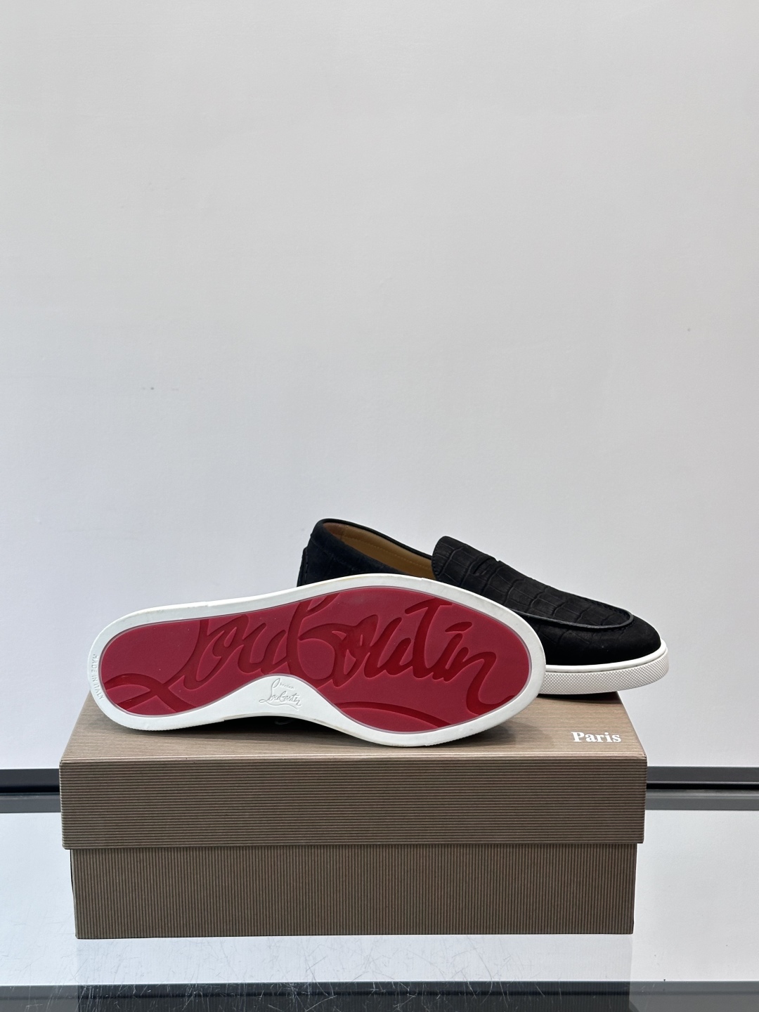 CL 休闲鞋一脚蹬 男士老钱风休闲鞋Christian Louboutin 休闲鞋👟！这双老钱风一脚蹬 