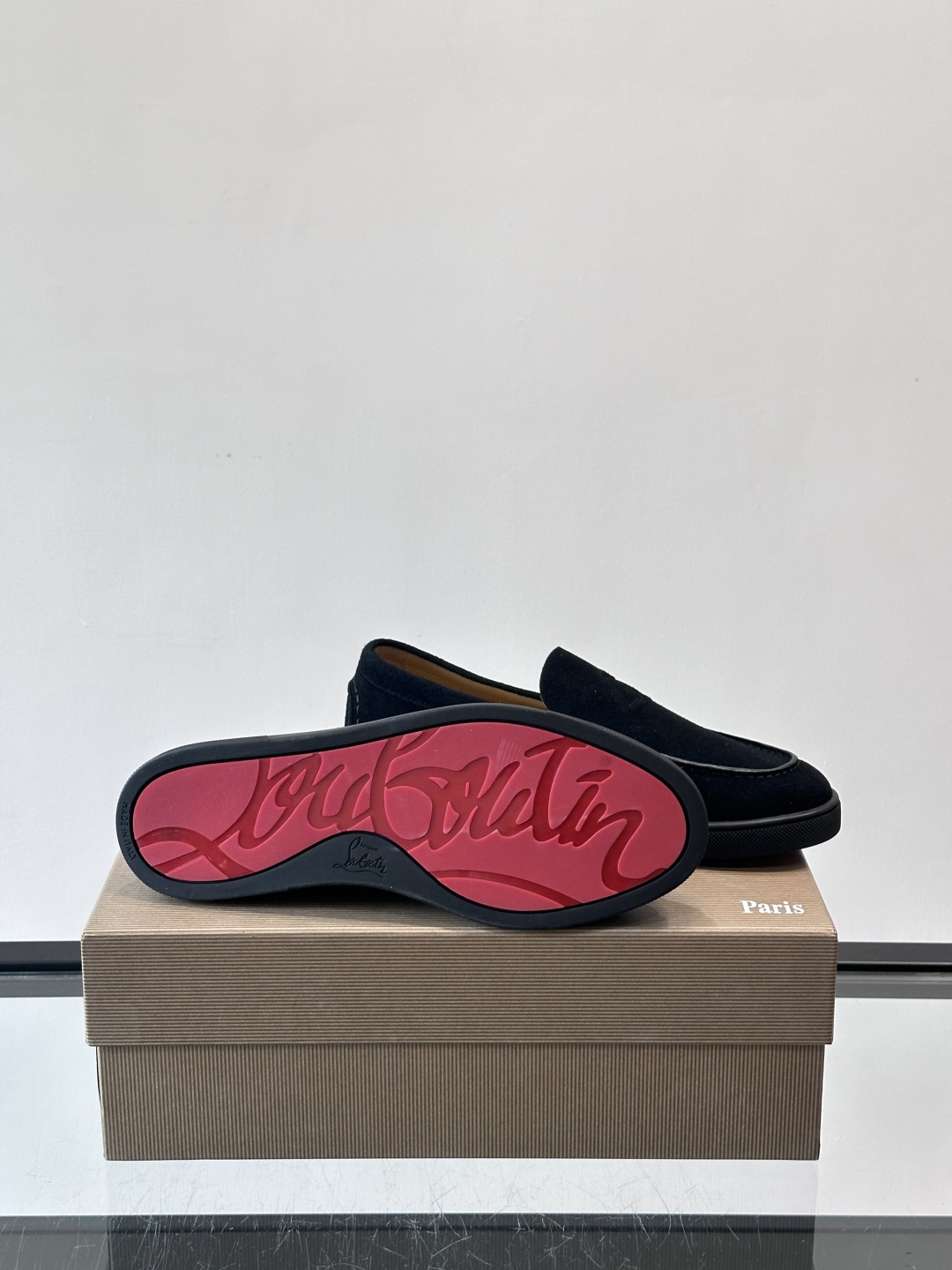 CL 休闲鞋一脚蹬 男士老钱风休闲鞋Christian Louboutin 休闲鞋👟！这双老钱风一脚蹬 