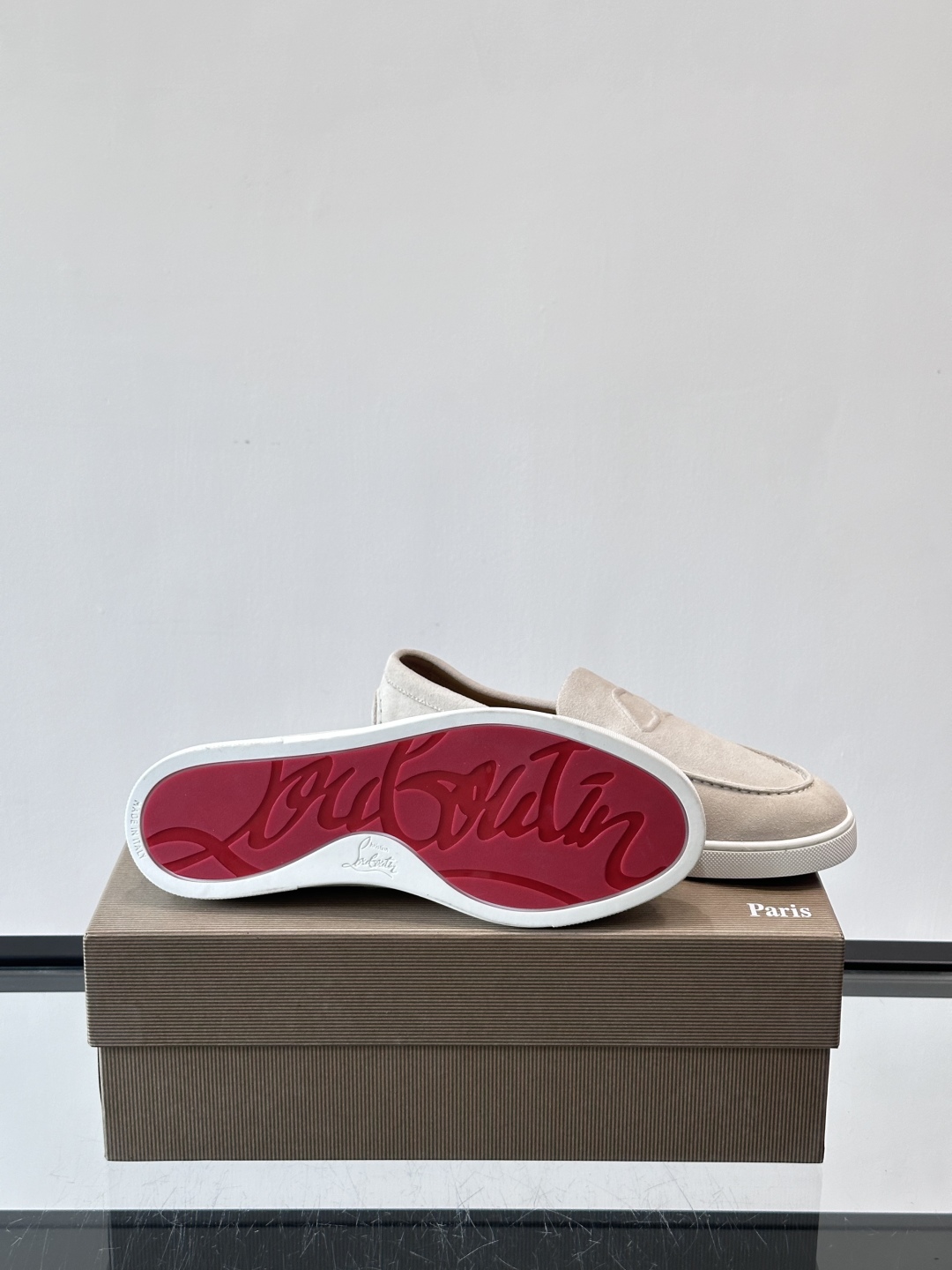 CL 休闲鞋一脚蹬 男士老钱风休闲鞋Christian Louboutin 休闲鞋👟！这双老钱风一脚蹬 