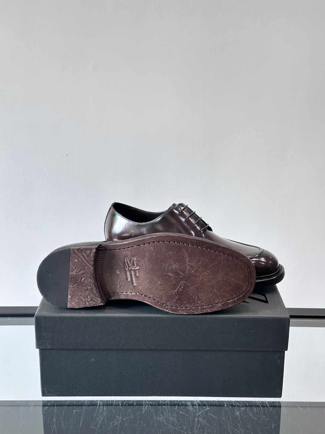 Zegna/杰尼亚 手工精品男士皮鞋 ，意大利进口皮胚 胎牛皮面 内里小牛皮 纯手工上色工艺 皮质细腻光