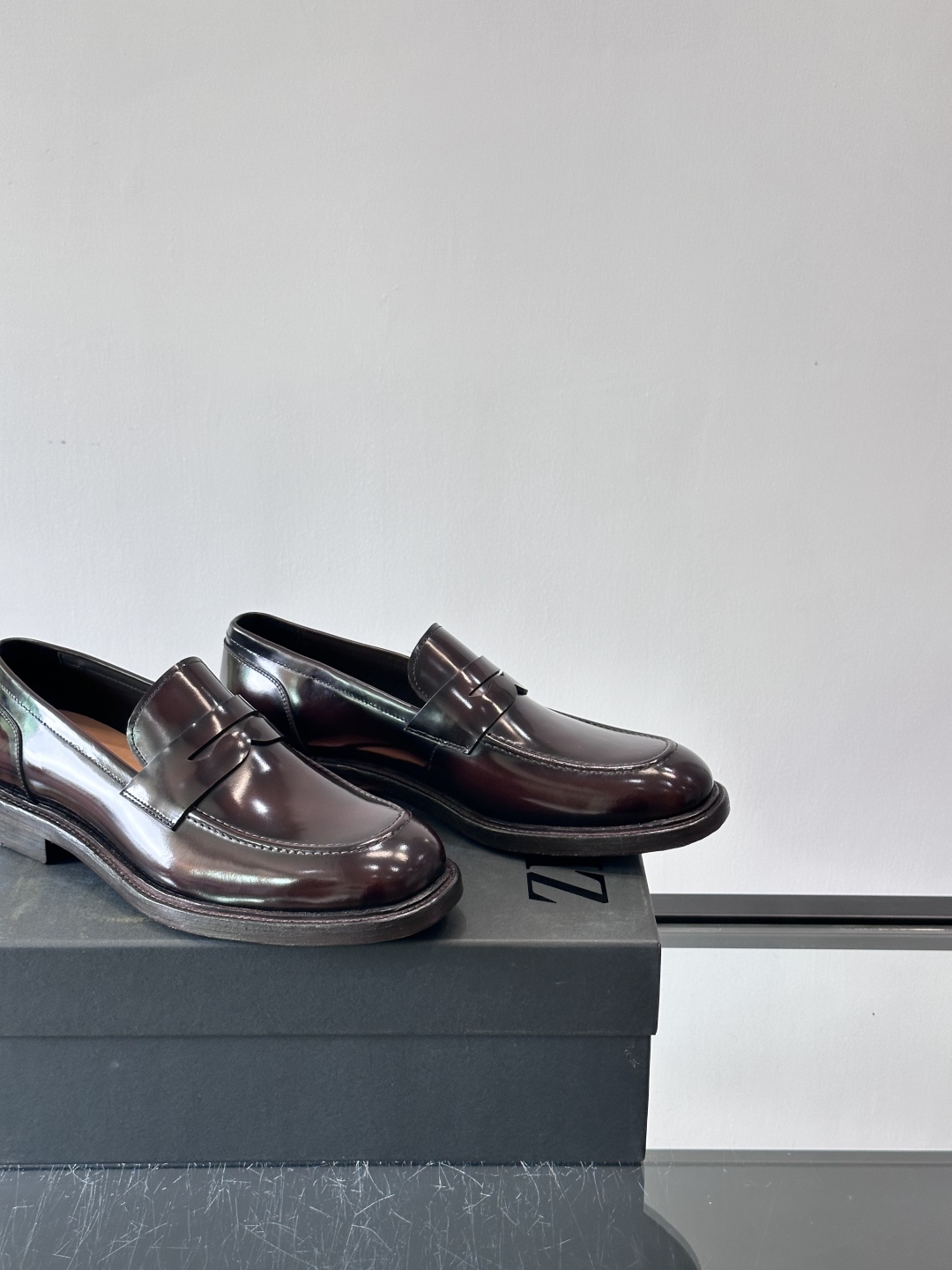 Zegna/杰尼亚 手工精品男士皮鞋 ，意大利进口皮胚 胎牛皮面 内里小牛皮 纯手工上色工艺 皮质细腻光