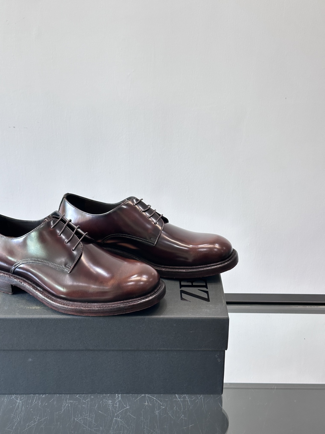 Zegna/杰尼亚 手工精品男士皮鞋 ，意大利进口皮胚 胎牛皮面 内里小牛皮 纯手工上色工艺 皮质细腻光