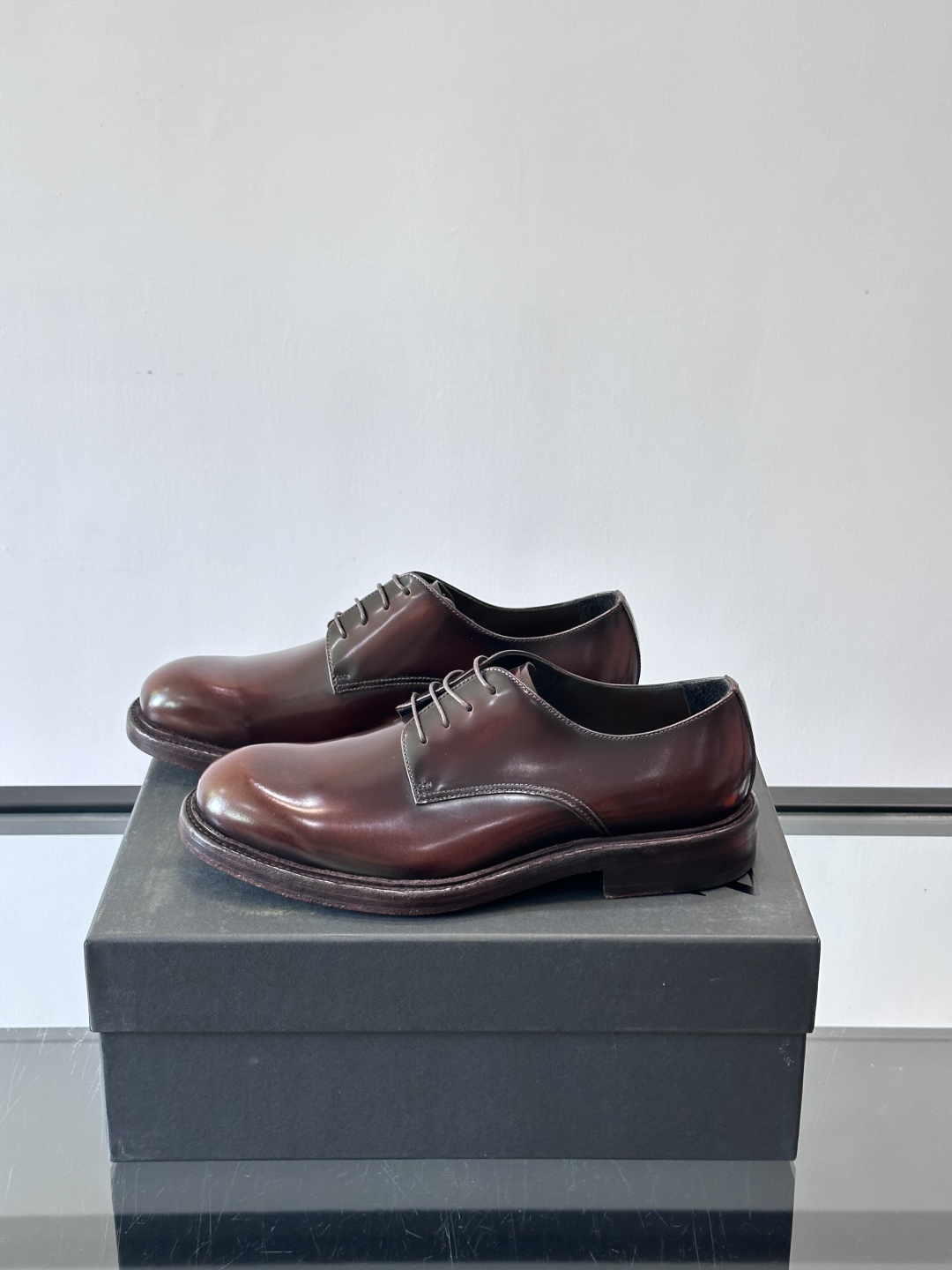 Zegna/杰尼亚 手工精品男士皮鞋 ，意大利进口皮胚 胎牛皮面 内里小牛皮 纯手工上色工艺 皮质细腻光