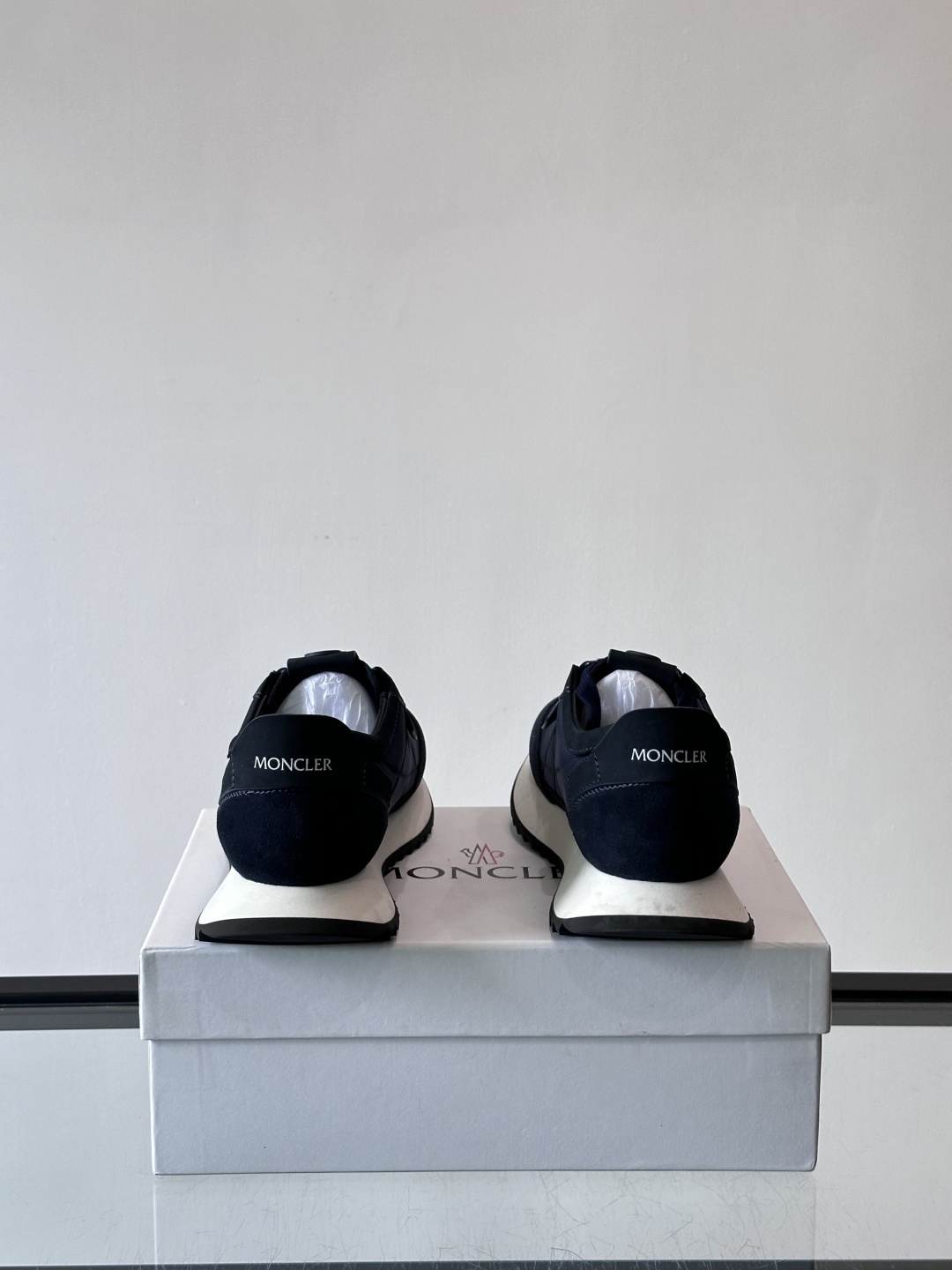 Moncler/盟可睐 Pacey男士运动鞋出货,厚底百搭秋季新款运动鞋!Pacey织物和牛巴革运动鞋是