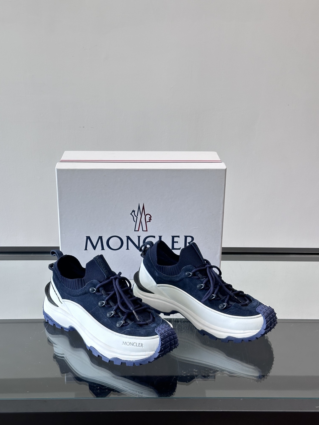 Moncler Outdoor Lace-Up Sneakers: Comfort & Style for Urban and Trail Adventures 6 cmp i1758619294737 1926 0 4