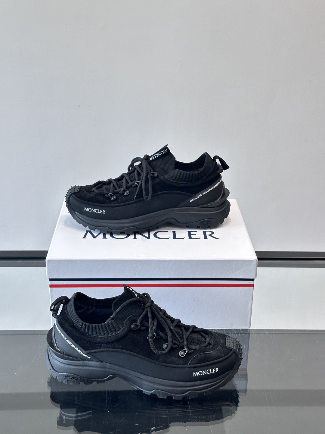 Moncler Outdoor Lace-Up Sneakers: Comfort, Grip & Stylish Design 5 cmp i1758619361211 6158 0 3