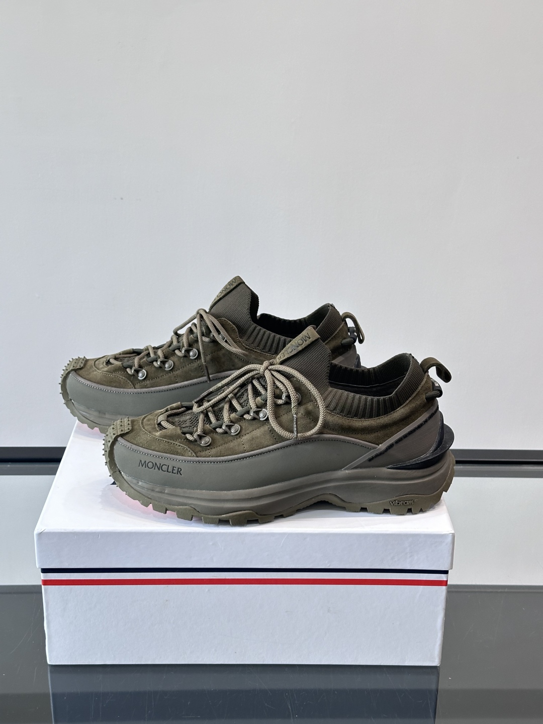 Moncler Trailgrip Outdoor Sneakers: Leather & Tech Fabric, Anti-Slip, Comfortable 4 cmp i1758619397810 8266 0 2