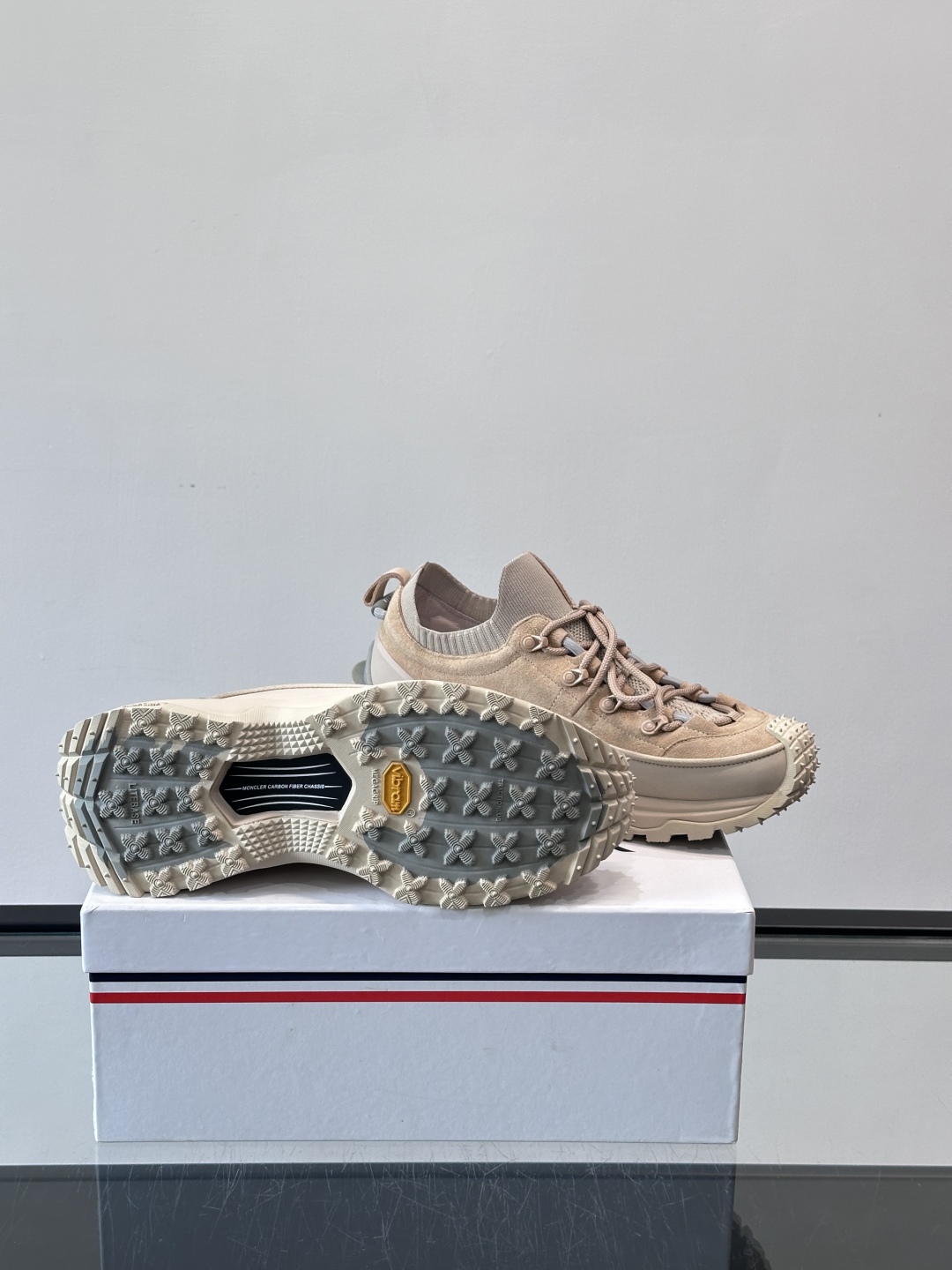 Moncler Outdoor Lace-Up Sneakers: Comfort, Style, and Innovation 10 cmp i1758619416264 3595 0 8