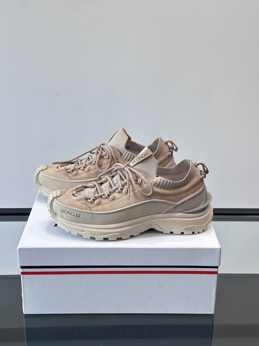 Moncler Outdoor Lace-Up Sneakers: Comfort, Style, and Innovation 4 cmp i1758619416296 9565 0 2