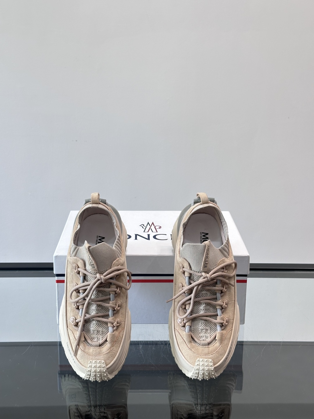 Moncler Outdoor Lace-Up Sneakers: Comfort, Style, and Innovation 7 cmp i1758619417996 1492 0 5