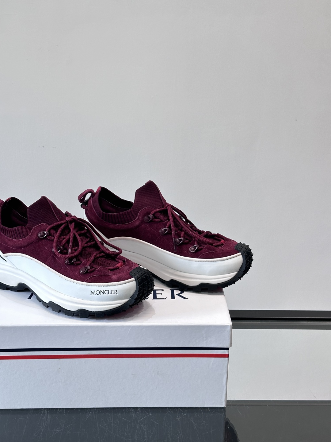 Moncler Outdoor Lace-Up Sneakers: Comfort, Style, and High-Performance Design 8 cmp i1758619430568 5543 0 6