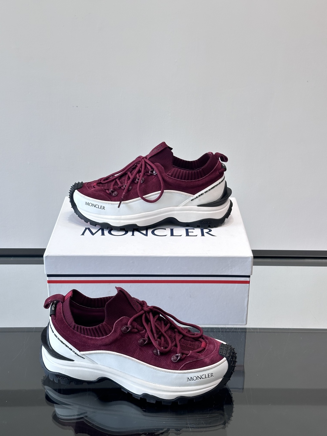 Moncler Outdoor Lace-Up Sneakers: Comfort, Style, and High-Performance Design 5 cmp i1758619430675 977 0 3