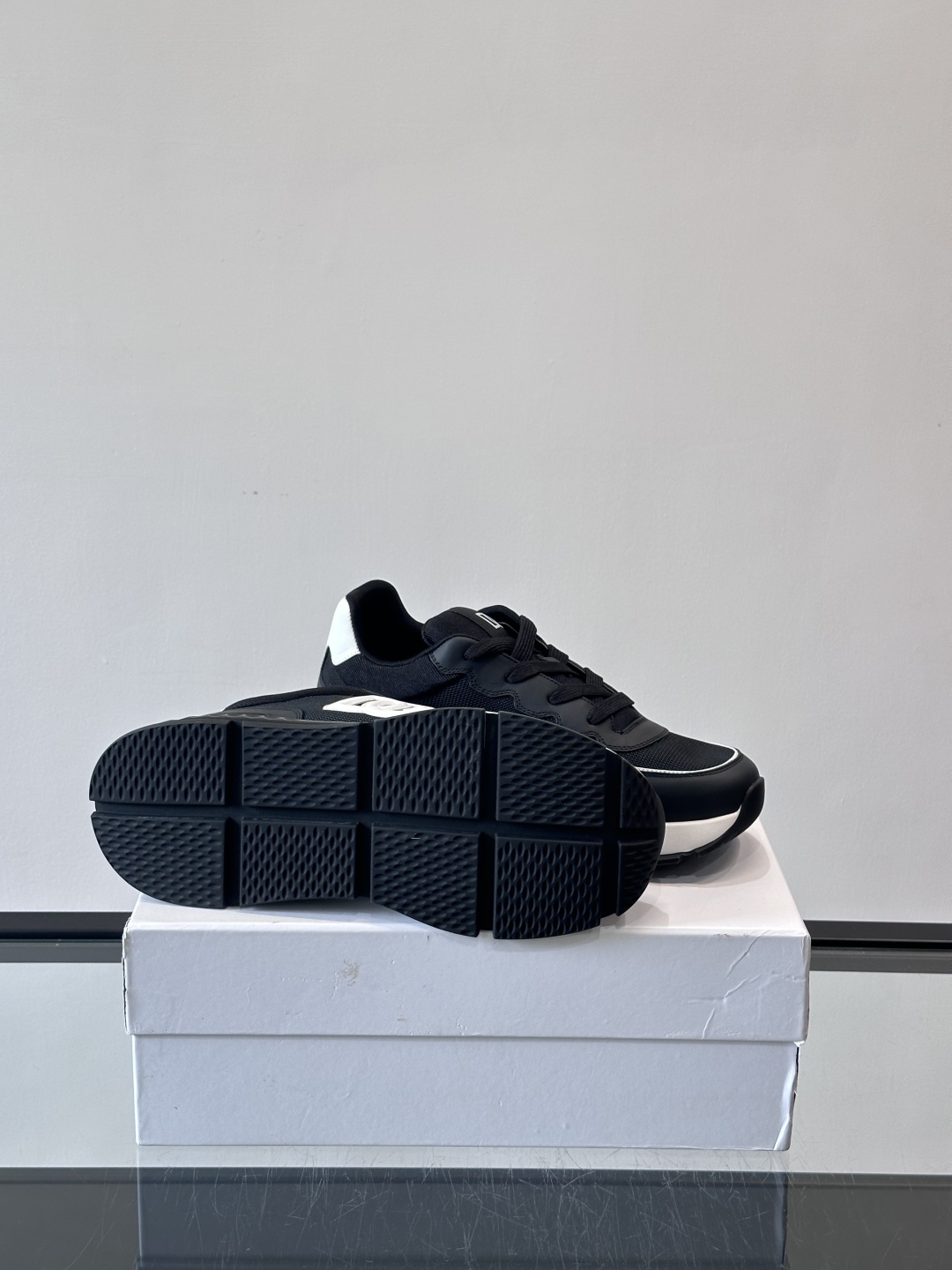 Dolce&Gabbana Men's Leather Sneakers - Stylish, Comfortable, and Durable 10 cmp i1758619707585 2689 0 8