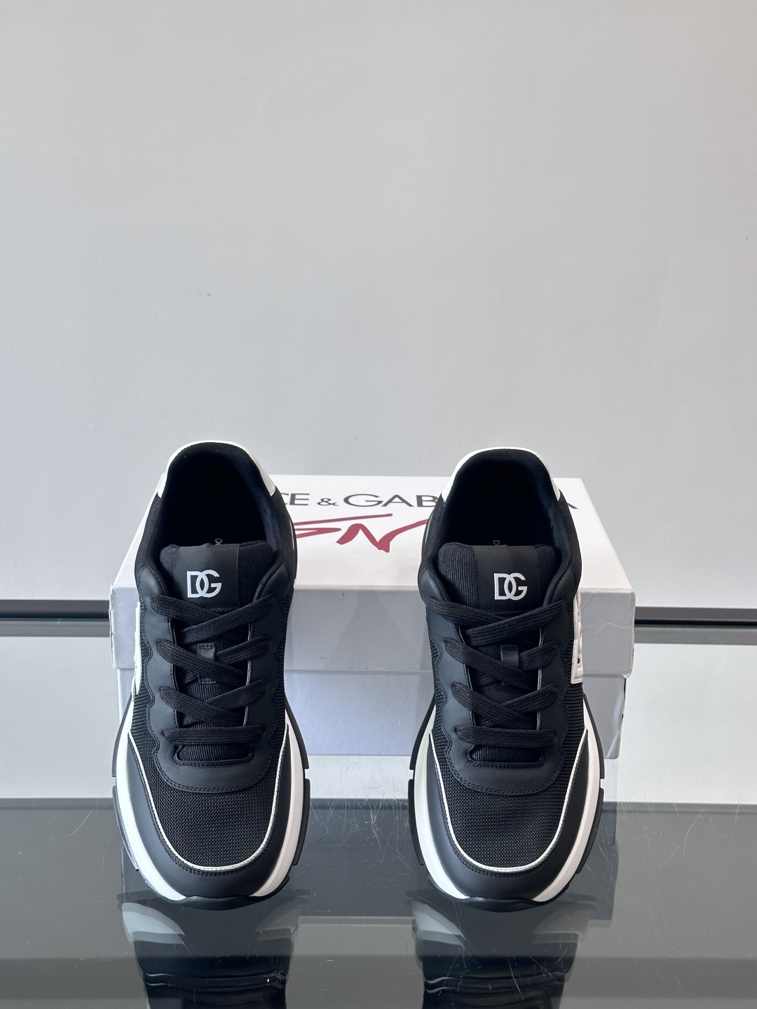 Dolce&Gabbana Men's Leather Sneakers - Stylish, Comfortable, and Durable 7 cmp i1758619707639 6161 0 5