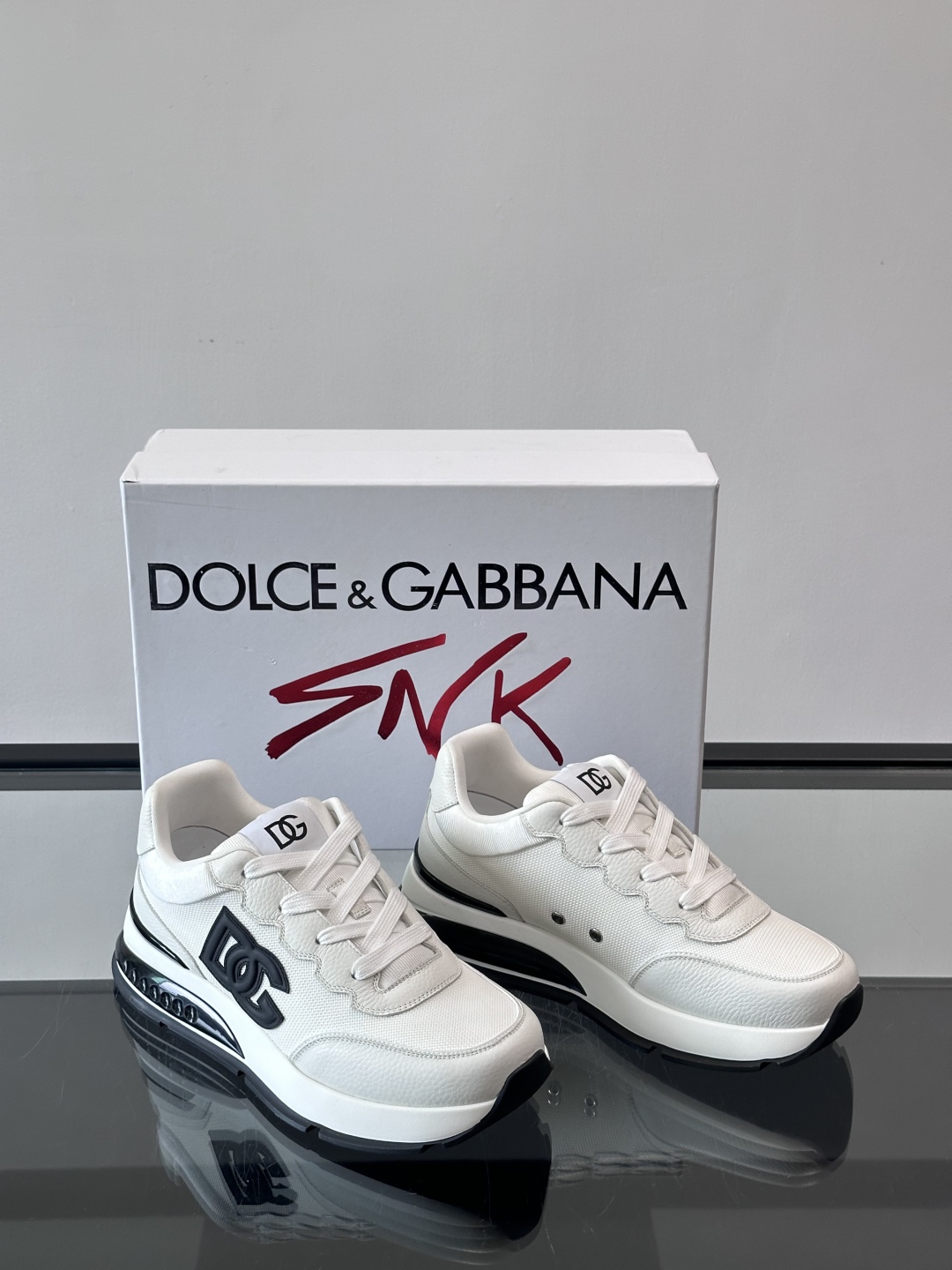 Dolce & Gabbana Men's Leather Sneakers - Stylish, Comfortable, and Durable 6 cmp i1758619894838 4797 0 4