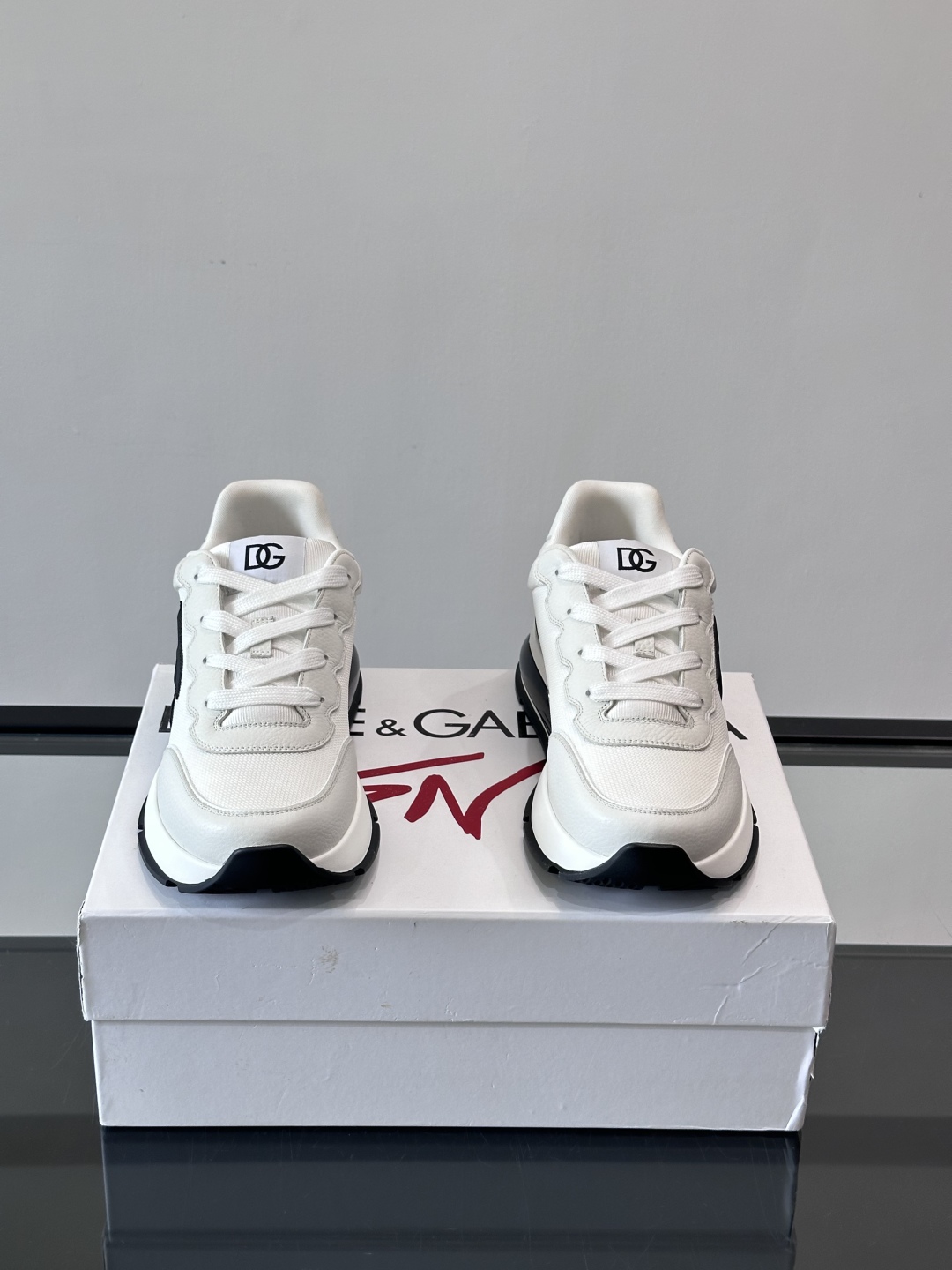 Dolce & Gabbana Men's Leather Sneakers - Stylish, Comfortable, and Durable 3 cmp i1758619896461 314 0 1