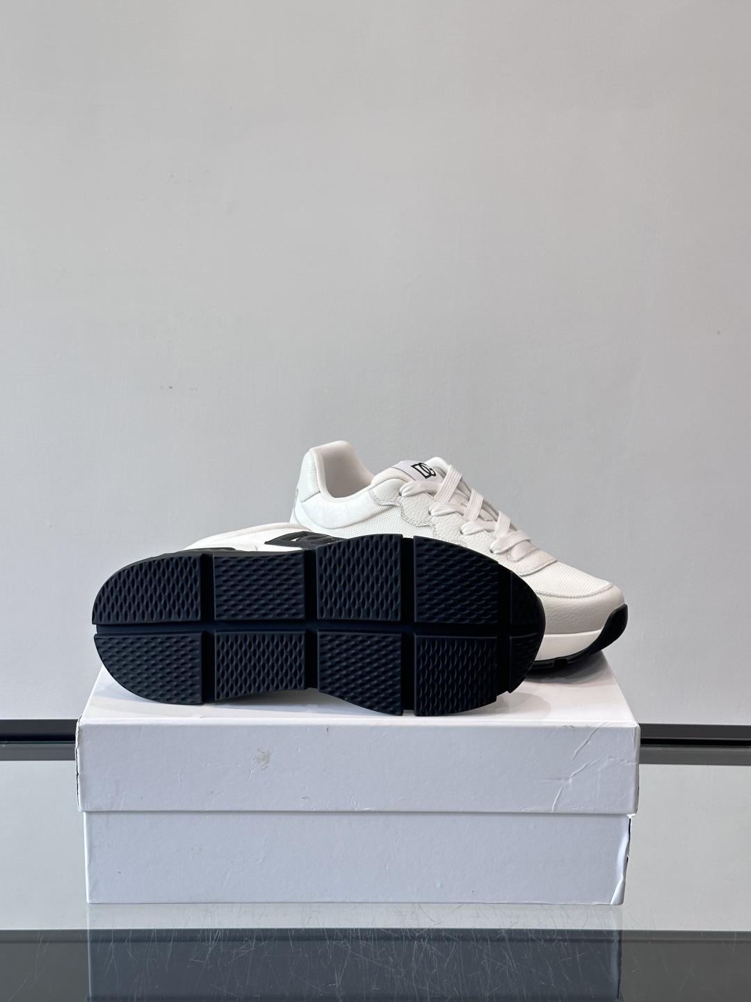 Dolce & Gabbana Men's Leather Sneakers - Stylish, Comfortable, and Durable 10 cmp i1758619896510 6789 0 8
