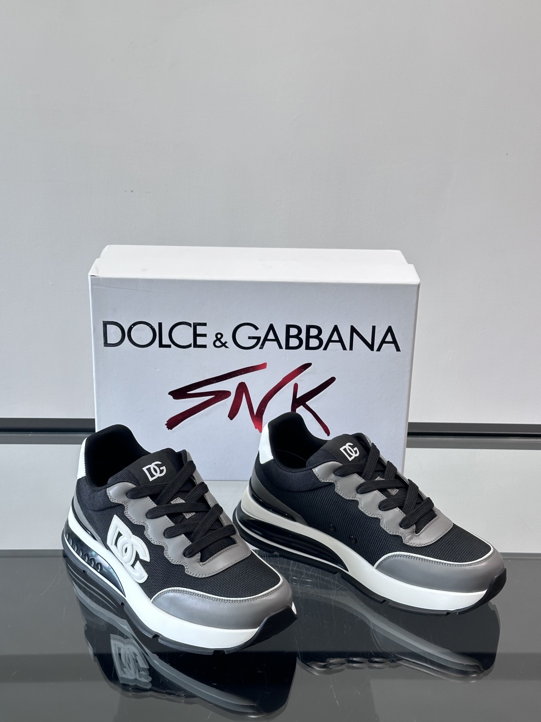 Dolce&Gabbana Men's Leather Lace-Up Sneakers - Stylish & Comfortable 6 cmp i1758619909293 8920 0 4