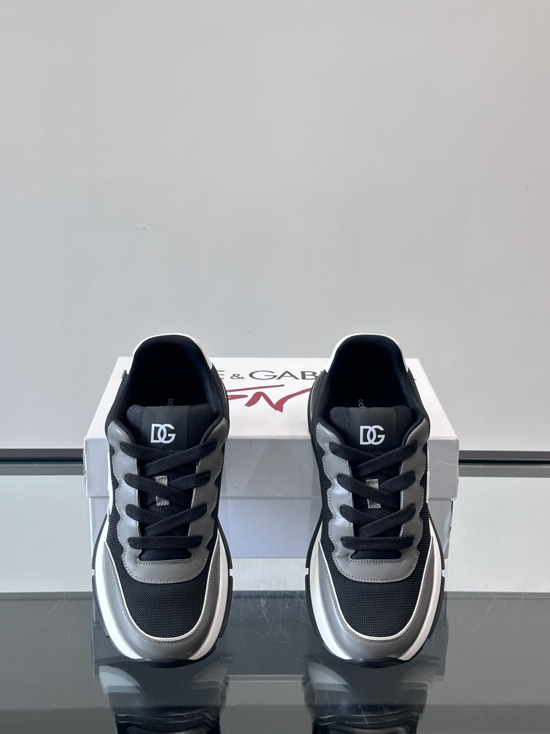 Dolce&Gabbana Men's Leather Lace-Up Sneakers - Stylish & Comfortable 7 cmp i1758619909405 1629 0 5