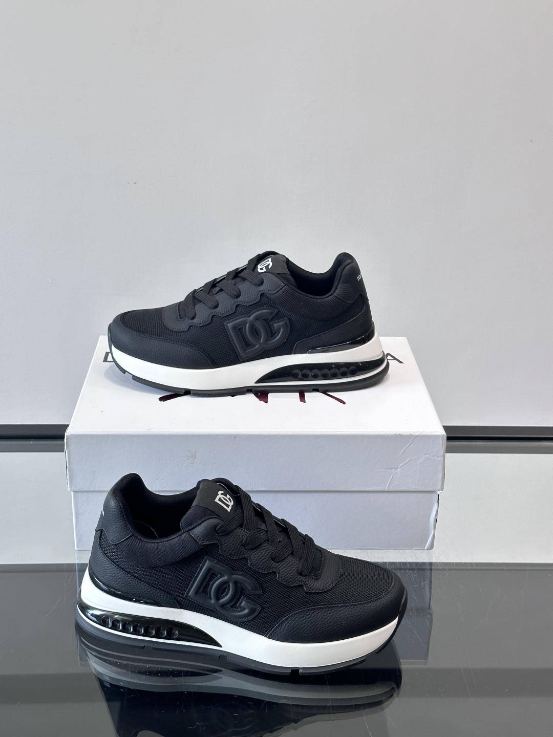 Dolce&Gabbana Men's Leather Sneakers - Stylish, Comfortable, and Durable 5 cmp i1758619924353 9592 0 3