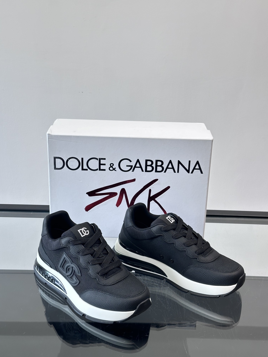 Dolce&Gabbana Men's Leather Sneakers - Stylish, Comfortable, and Durable 6 cmp i1758619926296 3791 0 4