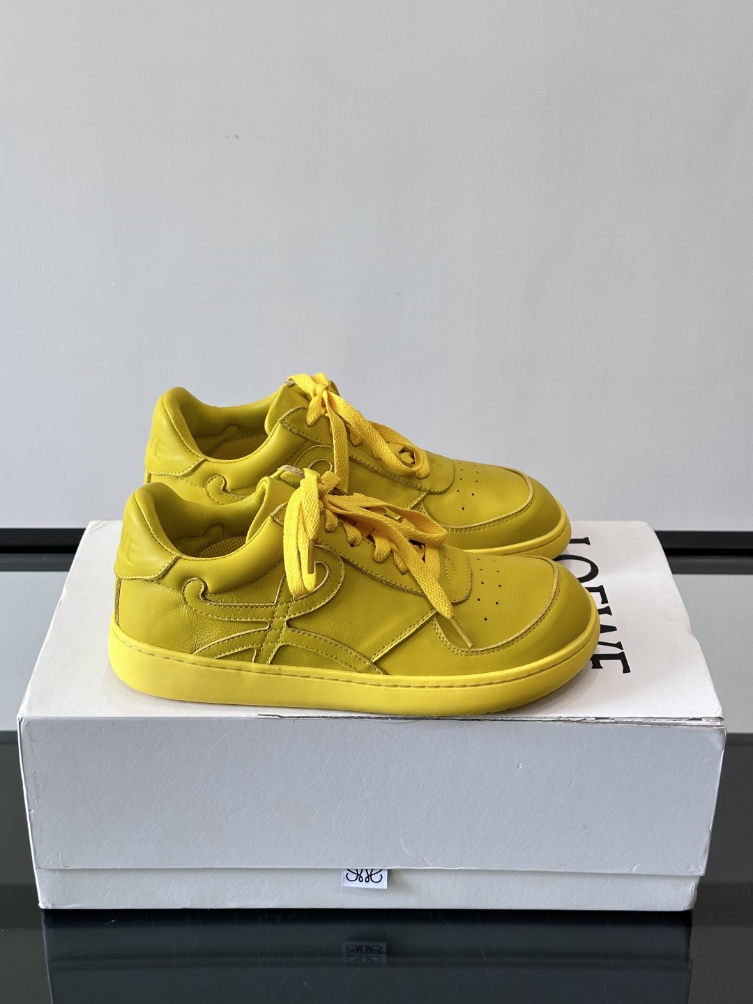 𝐋𝐎𝐄𝐖𝐄罗意威新版大头运动鞋Ballet Runner2.0芭蕾阿甘鞋，鞋头的设计更有趣味性，脚后跟设