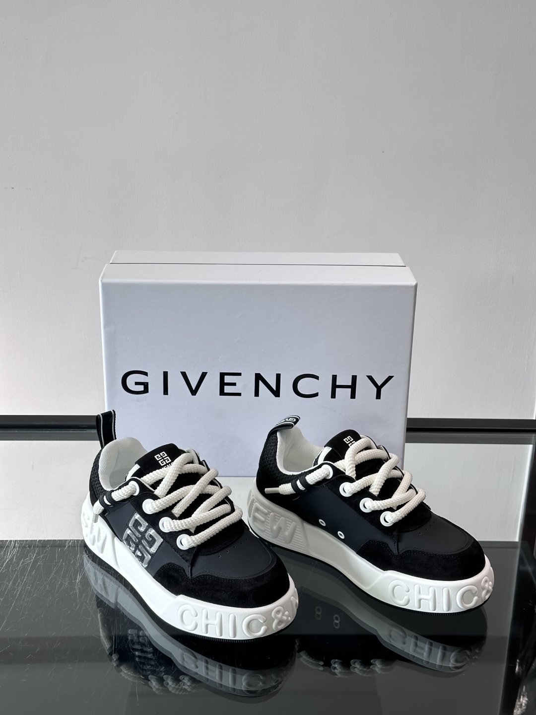 ▫️Gv *y～全新GIV 1男士厚底增高休闲运动鞋，鞋面高品质小牛皮制成！上脚效果帅气有型，增高4CM