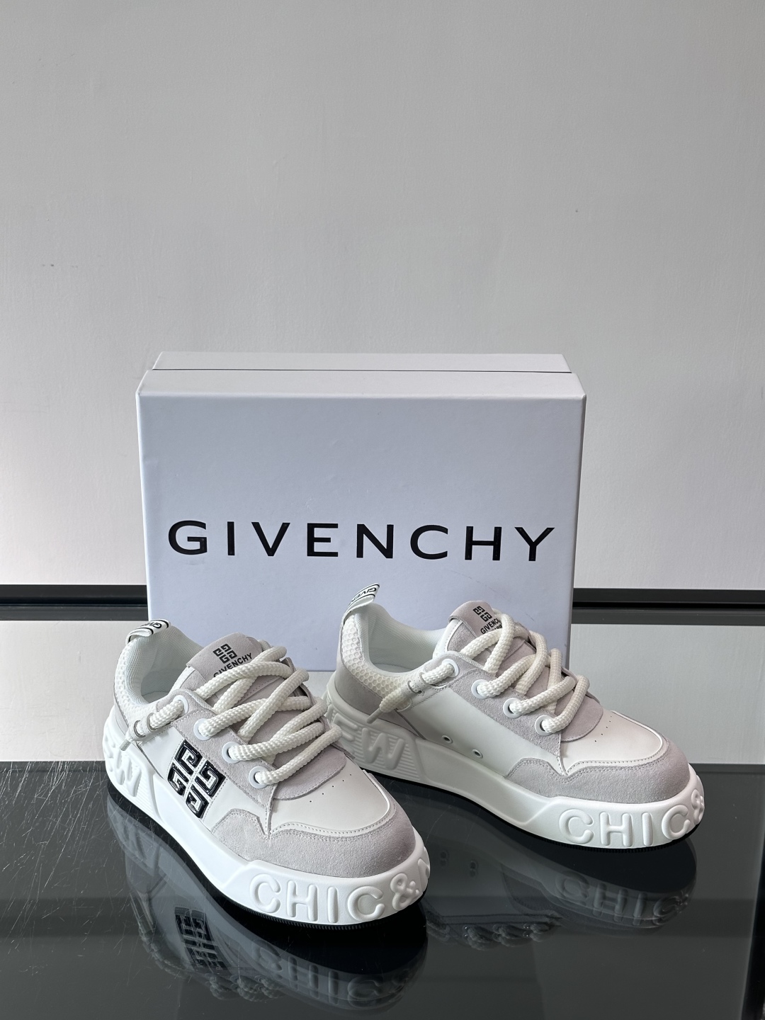 ▫️Gv *y～全新GIV 1男士厚底增高休闲运动鞋，鞋面高品质小牛皮制成！上脚效果帅气有型，增高4CM