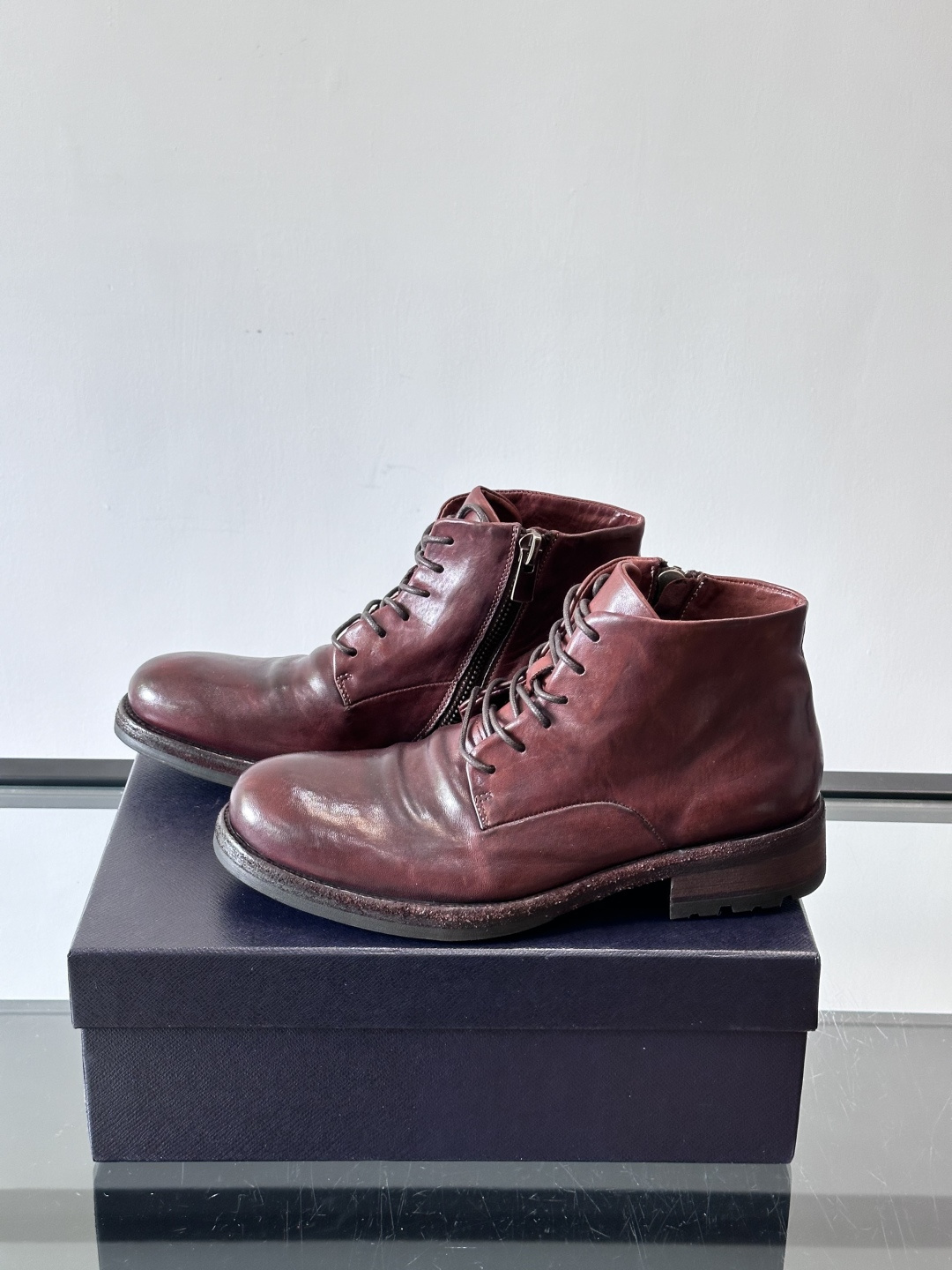 Prad* 男士水洗马皮🐎手工靴子🥾，猛货！水洗真皮夹层中底搭配橡胶外底皮鞋，款式新颖时尚，繁复鞋面里外