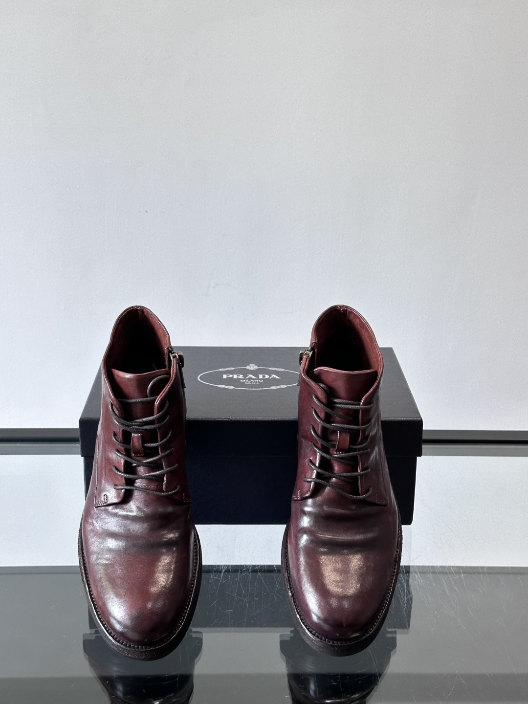 Prad* 男士水洗马皮🐎手工靴子🥾，猛货！水洗真皮夹层中底搭配橡胶外底皮鞋，款式新颖时尚，繁复鞋面里外