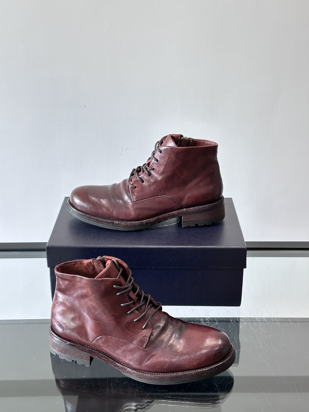 Prad* 男士水洗马皮🐎手工靴子🥾，猛货！水洗真皮夹层中底搭配橡胶外底皮鞋，款式新颖时尚，繁复鞋面里外
