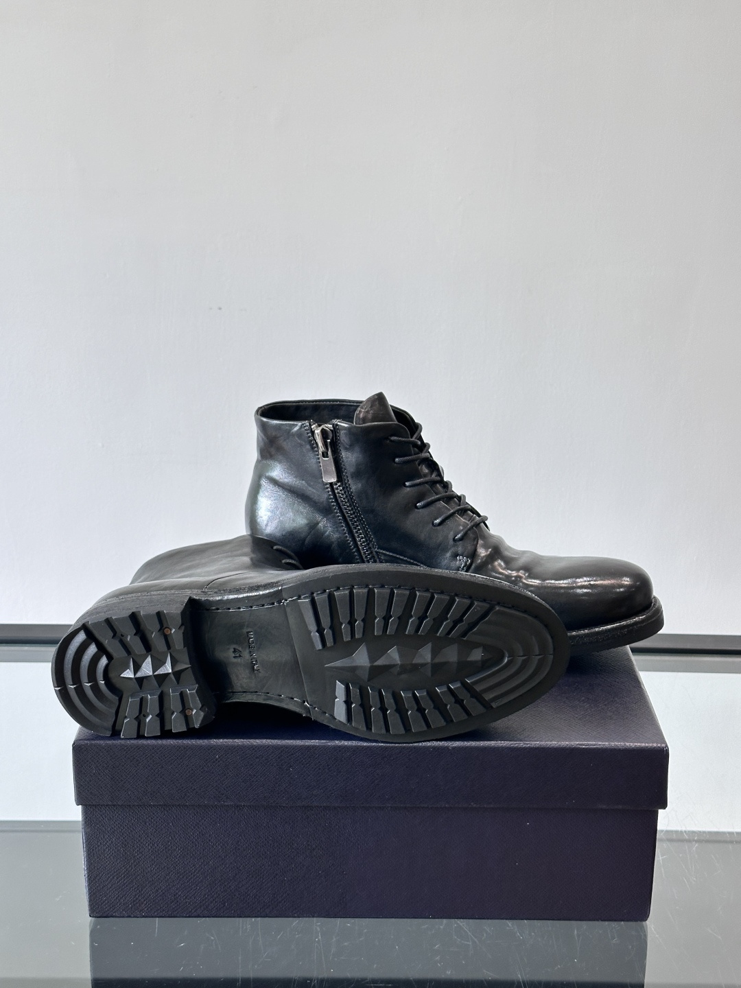 Prad* 男士水洗马皮🐎手工靴子🥾，猛货！水洗真皮夹层中底搭配橡胶外底皮鞋，款式新颖时尚，繁复鞋面里外