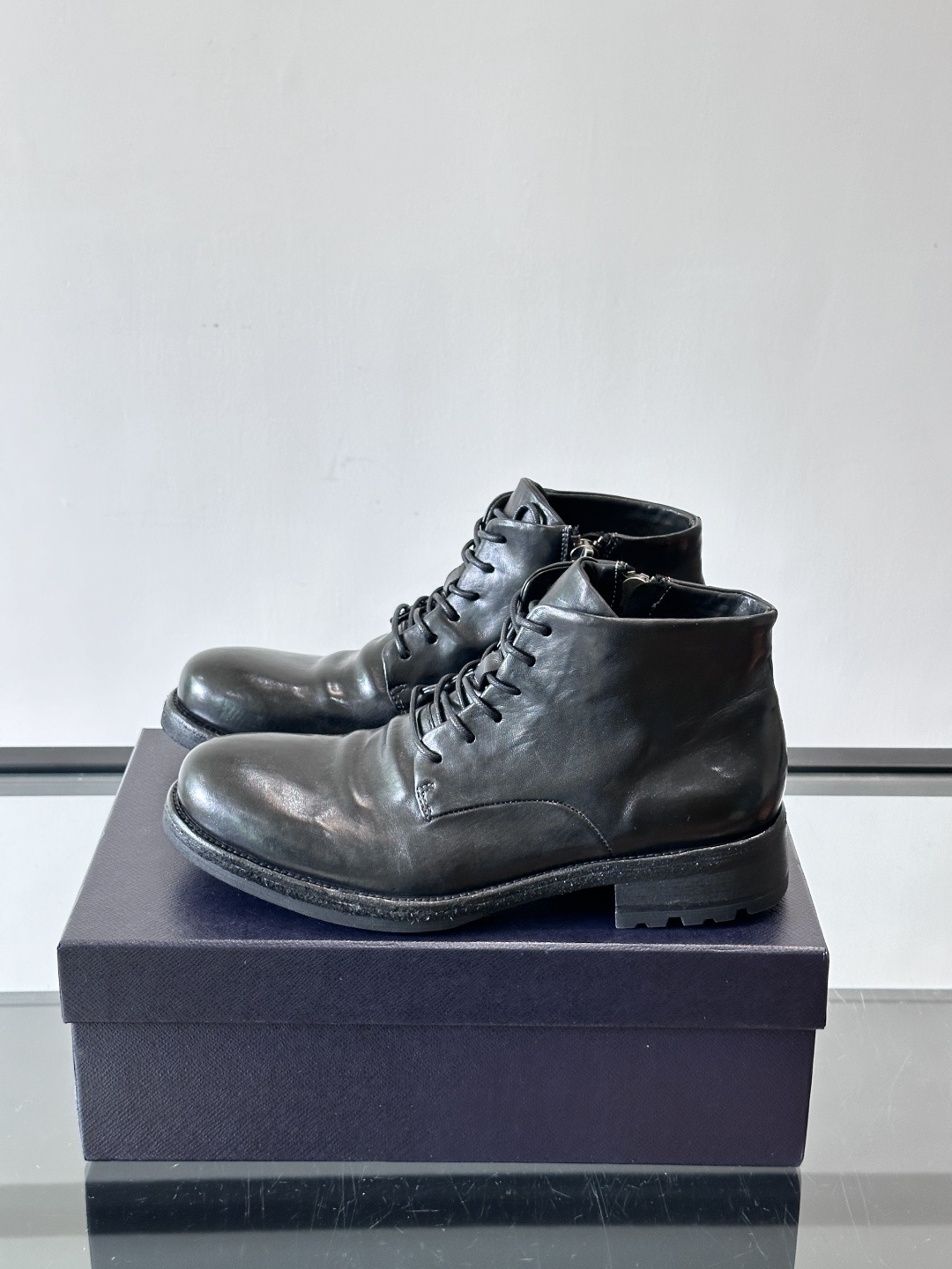 Prad* 男士水洗马皮🐎手工靴子🥾，猛货！水洗真皮夹层中底搭配橡胶外底皮鞋，款式新颖时尚，繁复鞋面里外