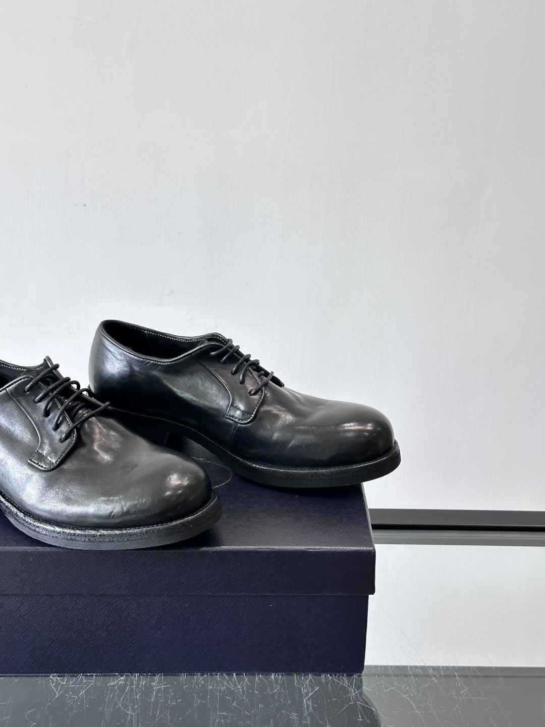 Prad* 男士水洗马皮🐎手工乐福鞋👞，猛货！水洗真皮夹层中底搭配橡胶外底皮鞋，款式新颖时尚，繁复鞋面里