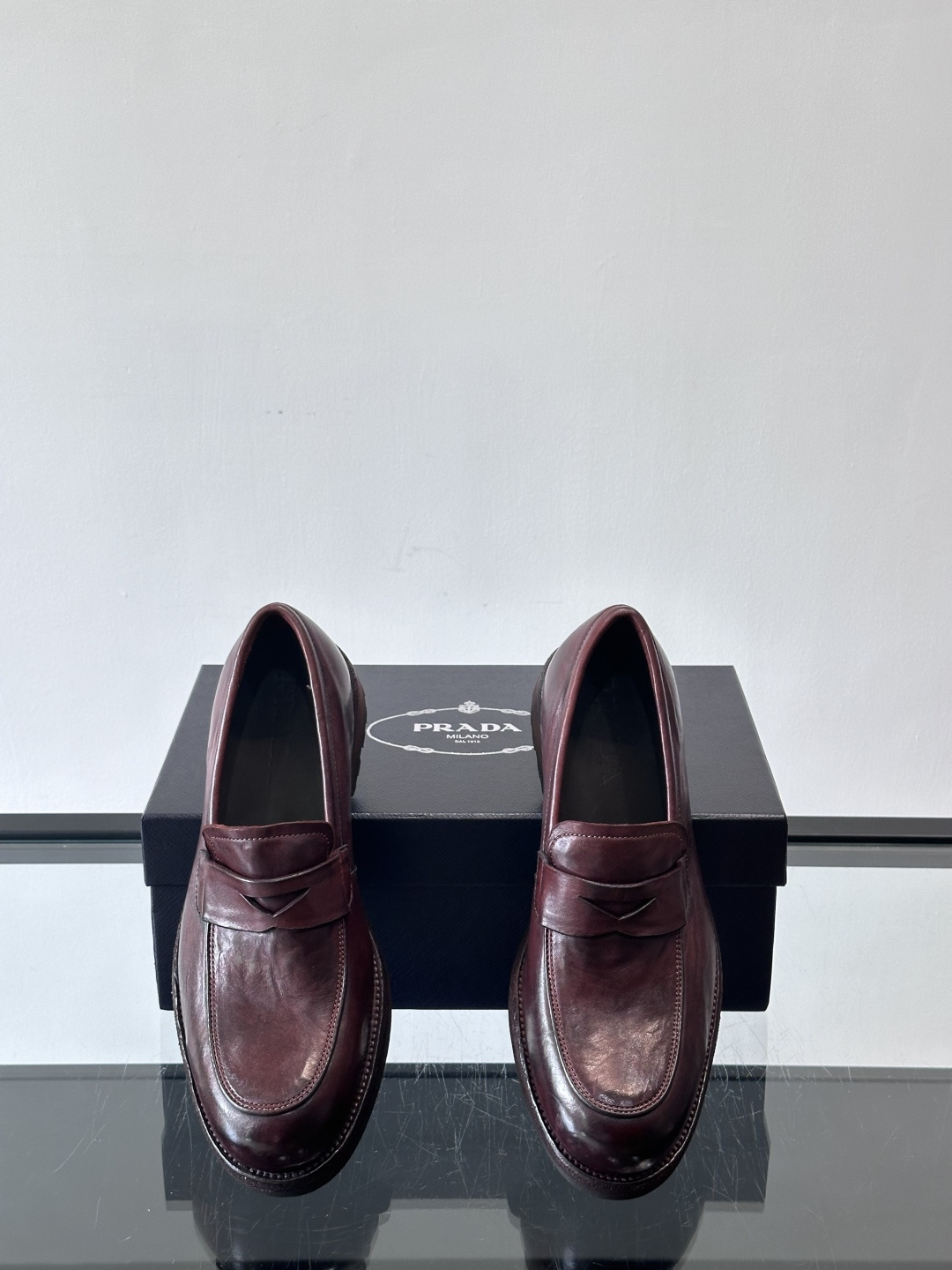 Prad* 男士水洗马皮🐎手工乐福鞋👞，猛货！水洗真皮夹层中底搭配橡胶外底皮鞋，款式新颖时尚，繁复鞋面里