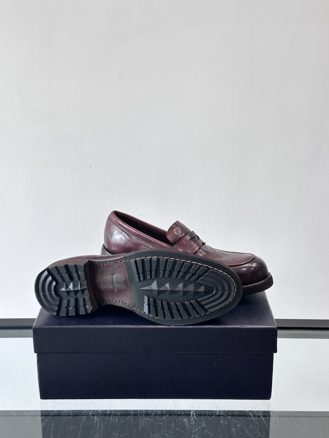 Prad* 男士水洗马皮🐎手工乐福鞋👞，猛货！水洗真皮夹层中底搭配橡胶外底皮鞋，款式新颖时尚，繁复鞋面里