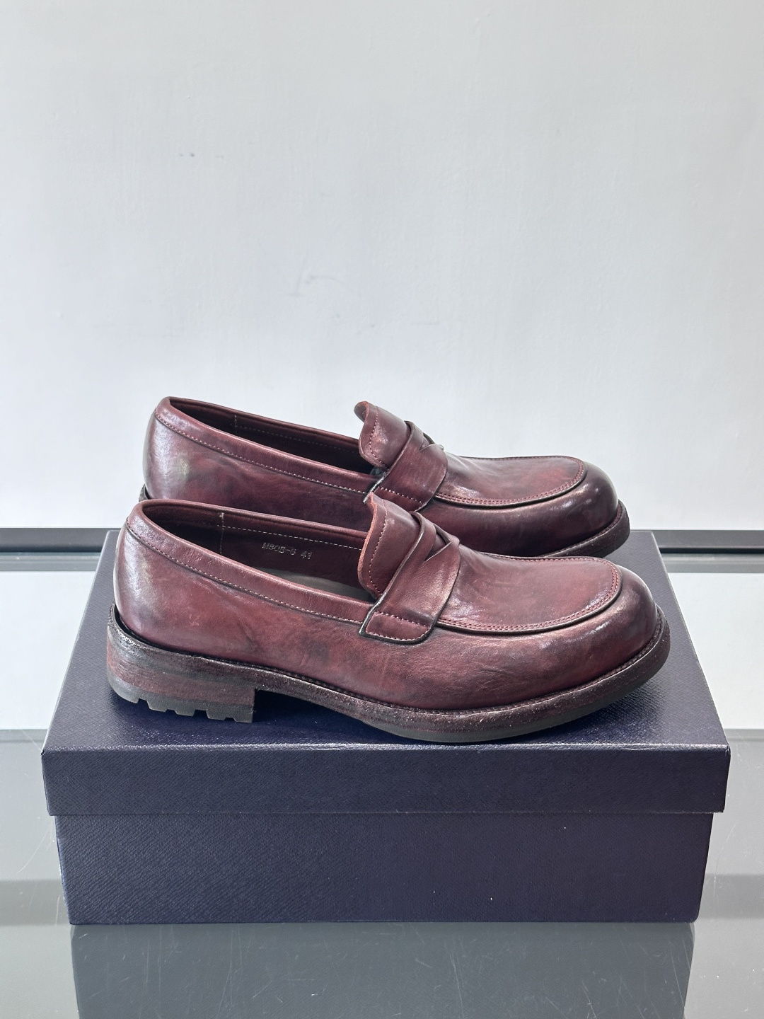 Prad* 男士水洗马皮🐎手工乐福鞋👞，猛货！水洗真皮夹层中底搭配橡胶外底皮鞋，款式新颖时尚，繁复鞋面里