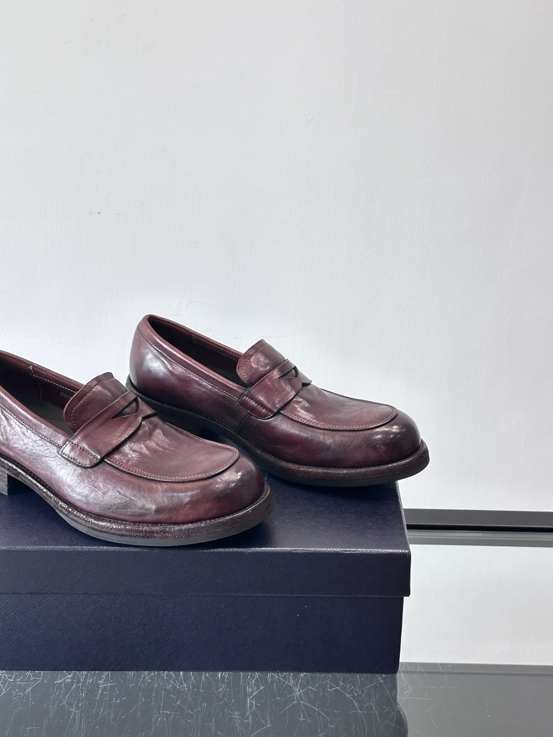 Prad* 男士水洗马皮🐎手工乐福鞋👞，猛货！水洗真皮夹层中底搭配橡胶外底皮鞋，款式新颖时尚，繁复鞋面里