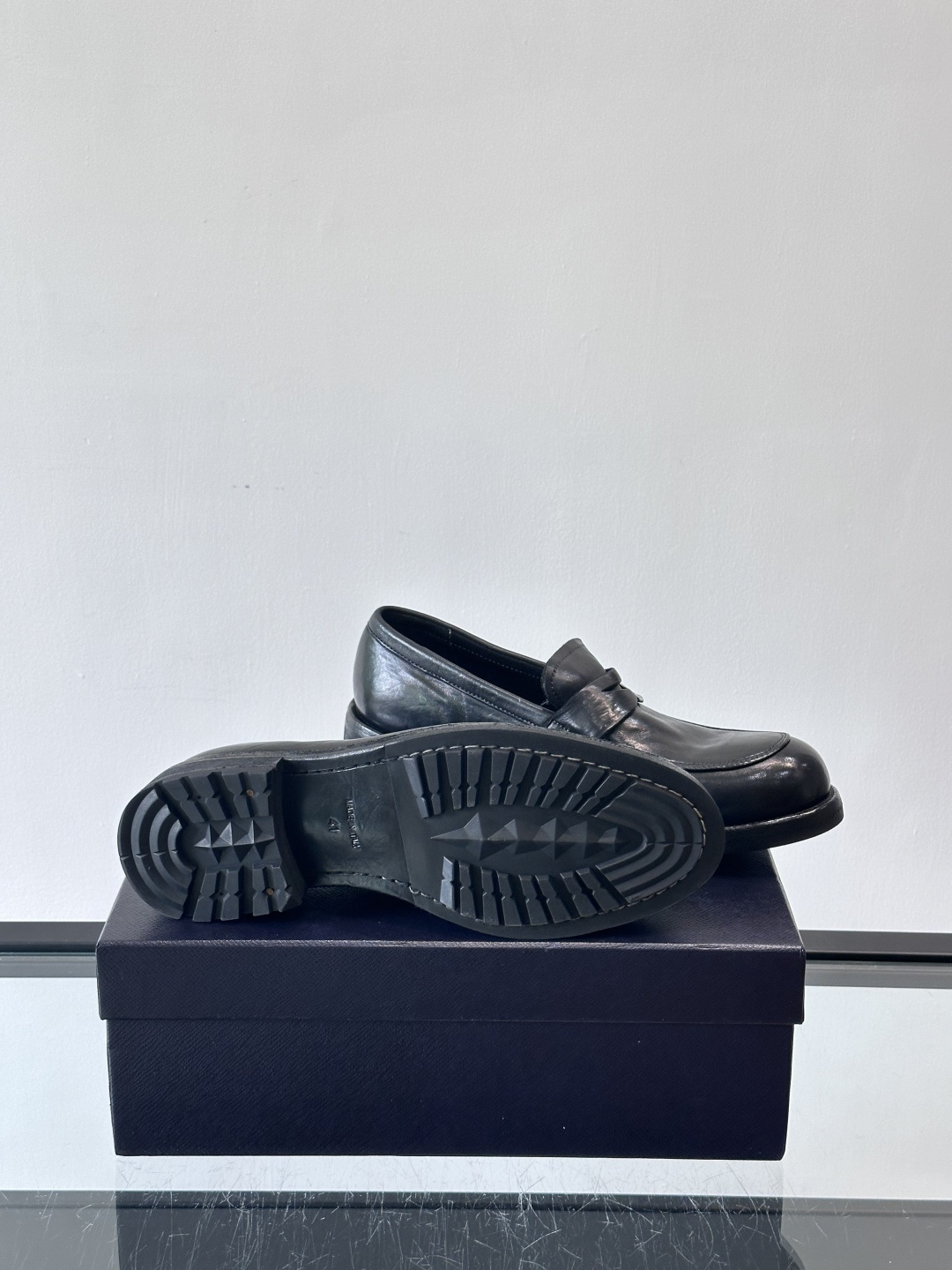 Prad* 男士水洗马皮🐎手工乐福鞋👞，猛货！水洗真皮夹层中底搭配橡胶外底皮鞋，款式新颖时尚，繁复鞋面里