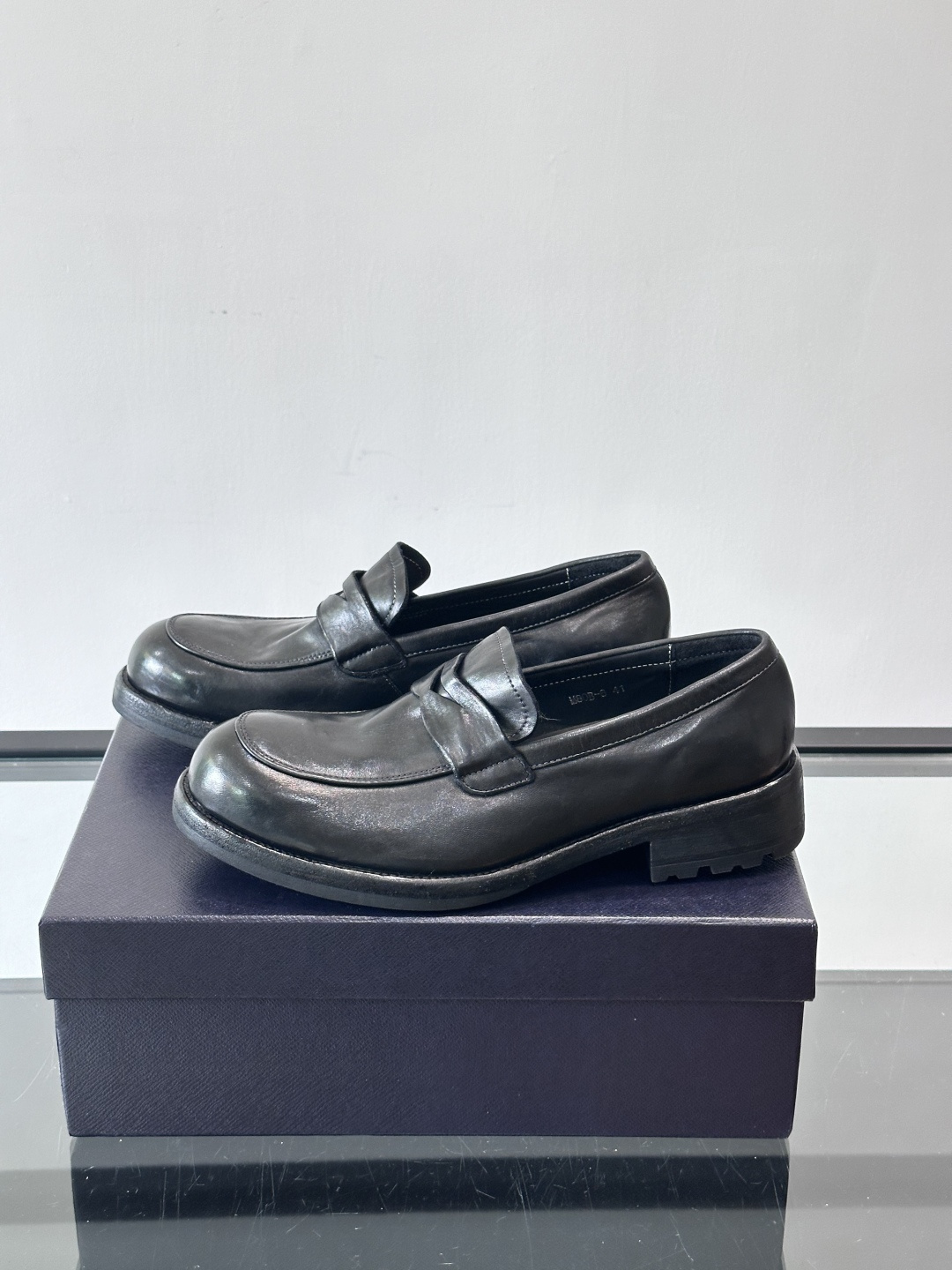 Prad* 男士水洗马皮🐎手工乐福鞋👞，猛货！水洗真皮夹层中底搭配橡胶外底皮鞋，款式新颖时尚，繁复鞋面里