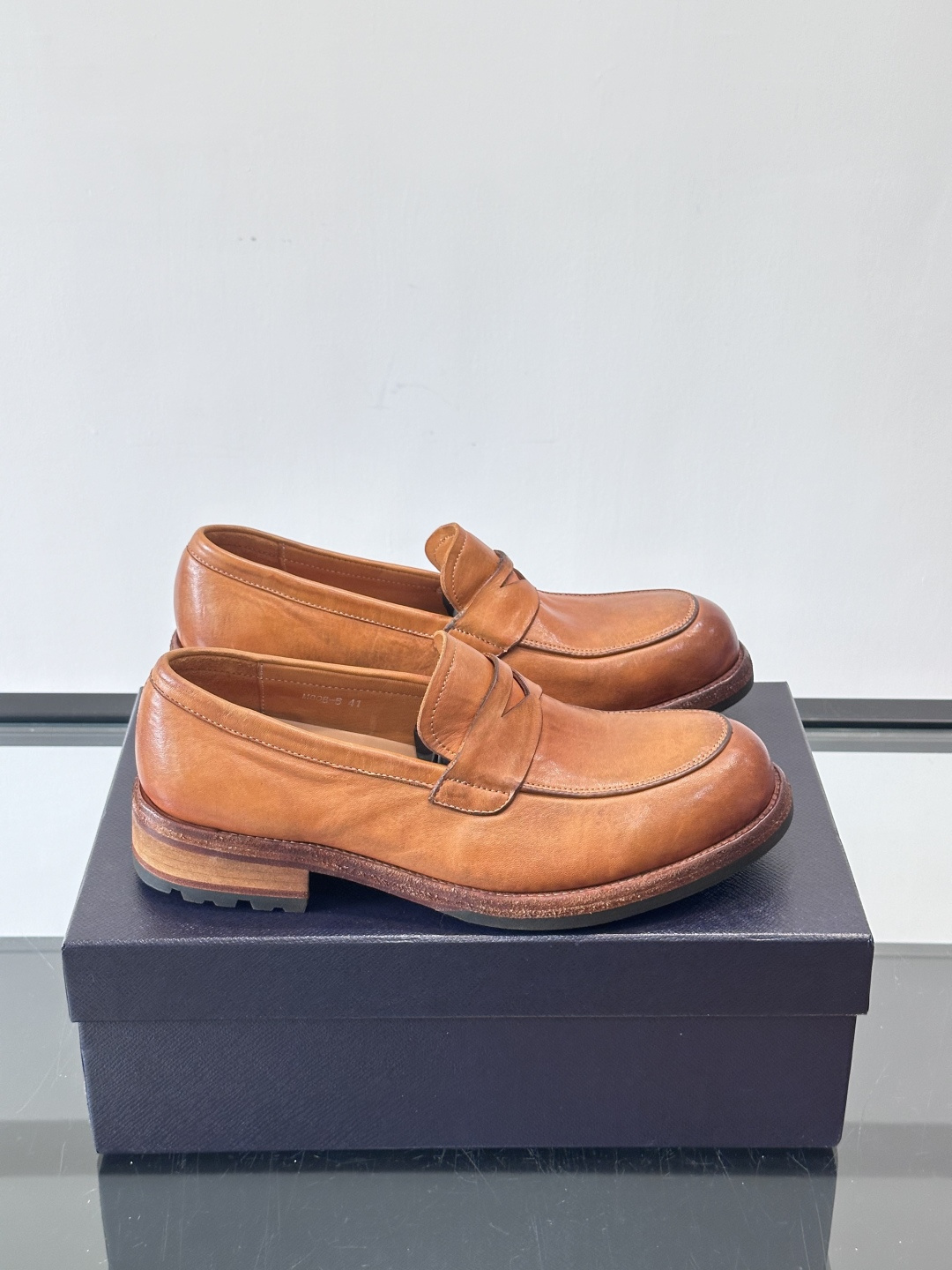 Prad* 男士水洗马皮🐎手工乐福鞋👞，猛货！水洗真皮夹层中底搭配橡胶外底皮鞋，款式新颖时尚，繁复鞋面里