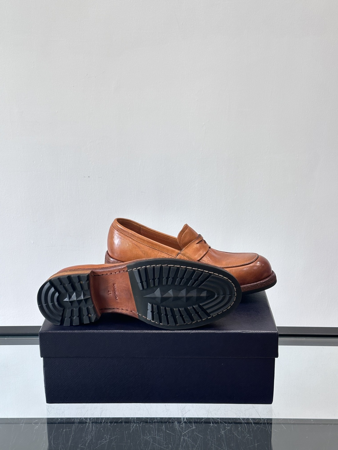 Prad* 男士水洗马皮🐎手工乐福鞋👞，猛货！水洗真皮夹层中底搭配橡胶外底皮鞋，款式新颖时尚，繁复鞋面里