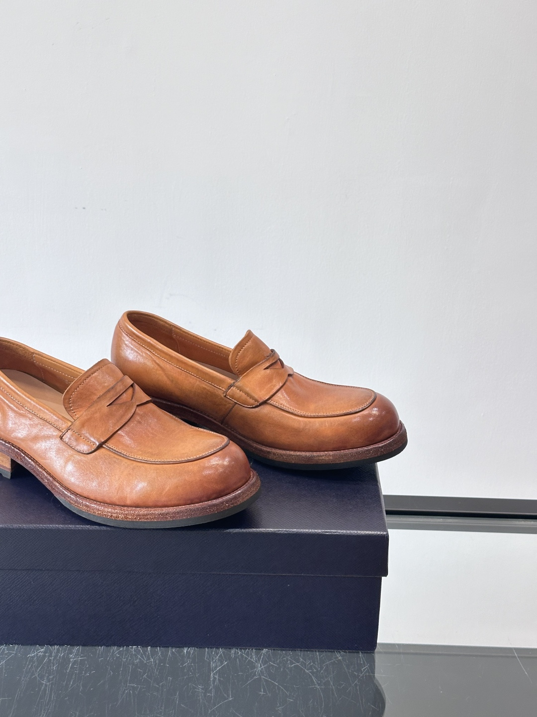 Prad* 男士水洗马皮🐎手工乐福鞋👞，猛货！水洗真皮夹层中底搭配橡胶外底皮鞋，款式新颖时尚，繁复鞋面里