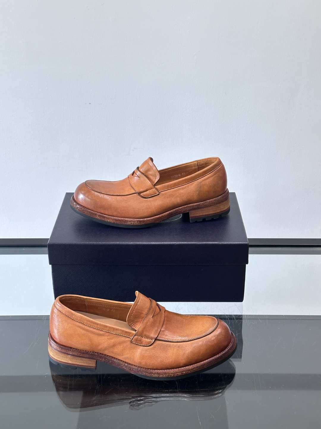 Prad* 男士水洗马皮🐎手工乐福鞋👞，猛货！水洗真皮夹层中底搭配橡胶外底皮鞋，款式新颖时尚，繁复鞋面里