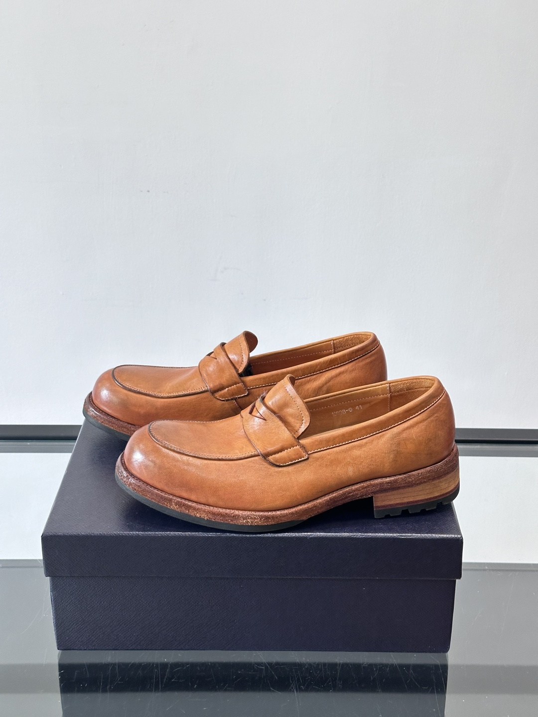 Prad* 男士水洗马皮🐎手工乐福鞋👞，猛货！水洗真皮夹层中底搭配橡胶外底皮鞋，款式新颖时尚，繁复鞋面里